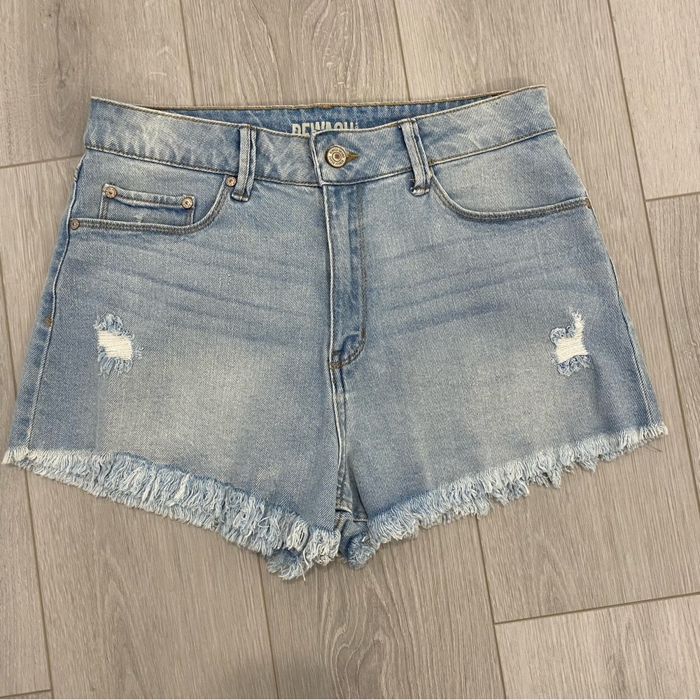 Woman’s Rewash Super High Rise Distressed Denim Shorts Size 9/29